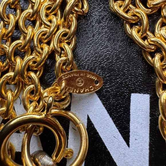 CHANEL Gold Necklace - Picture 2 of 9